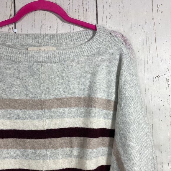 LOFT Gray Striped Crewneck Sweater Size S Cozy Minimalist Fall Knit Neutral - Picture 4 of 14